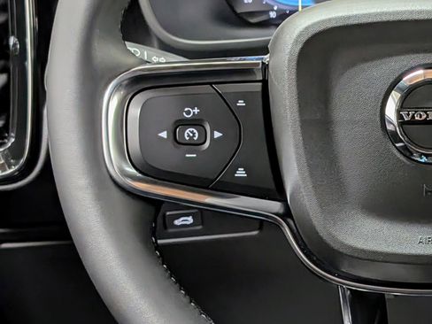 Used 2023 Volvo C40 P8 Recharge Ultimate image 31