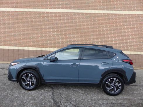 Used 2025 Subaru Crosstrek 2.5i Premium AWD/4WD image 5