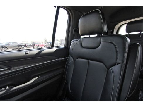 Used 2021 Jeep Grand Cherokee L Overland w/ Advanced Protech Group III AWD/4WD image 14