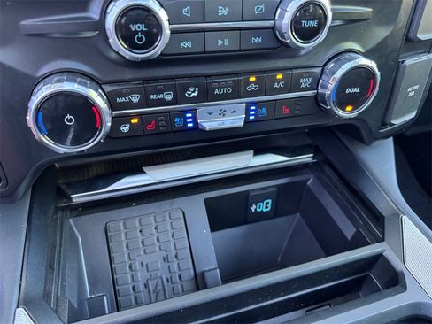 Certified 2024 Ford F350 Platinum image 20