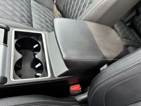 Used 2024 Mitsubishi Outlander SEL FWD image 37
