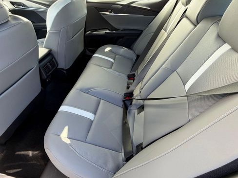 New 2026 Toyota Camry Hybrid image 30