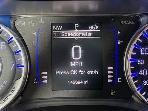 Used 2015 Chrysler 200 Limited image 14