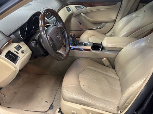 Used 2011 Cadillac CTS Luxury RWD image 9