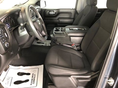 Used 2020 Chevrolet Silverado 1500 Custom w/ Custom Value Package AWD/4WD image 7