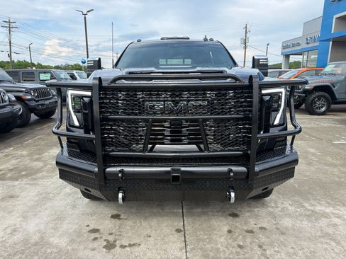 Used 2025 GMC Sierra 3500 Denali Ultimate AWD/4WD image 3
