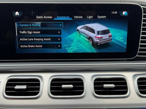 Used 2023 Mercedes-Benz GLS 450 4MATIC image 31