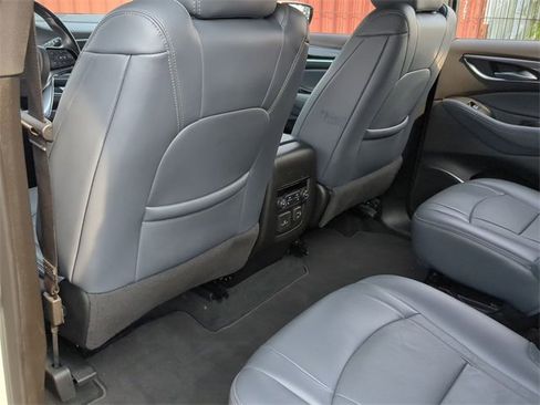 Used 2024 Buick Enclave Premium image 16