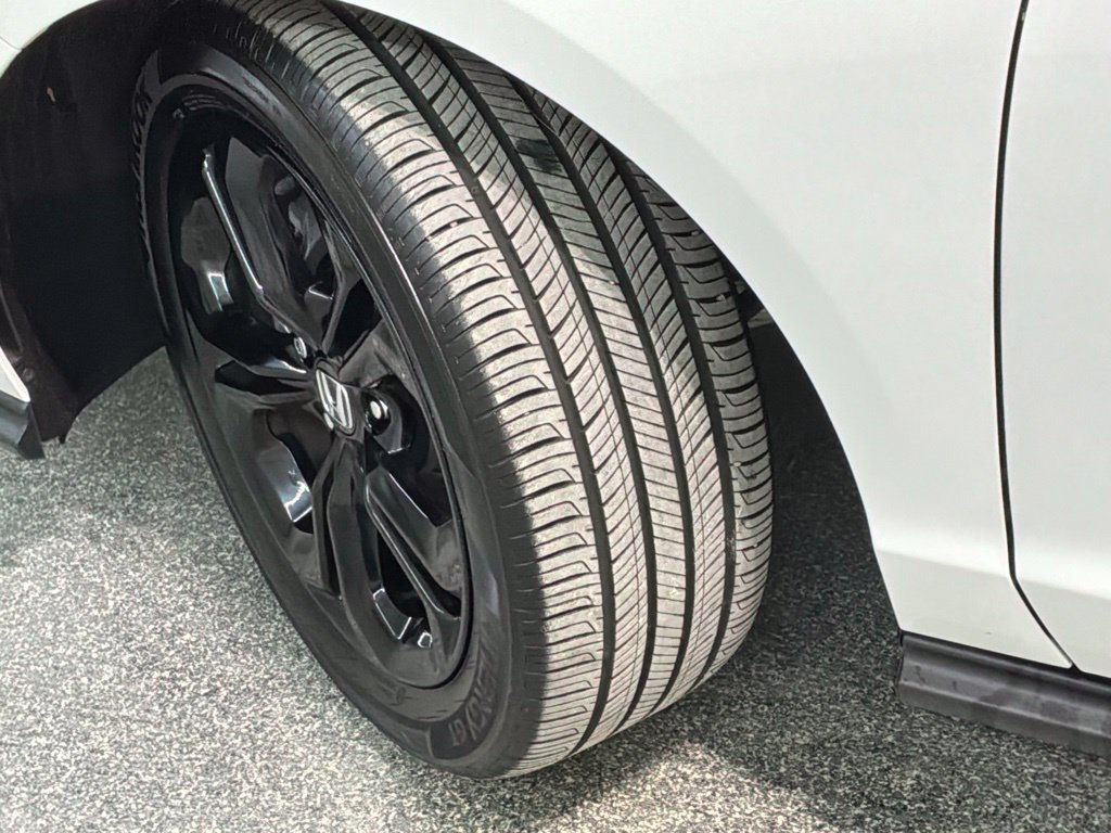 Used 2025 Honda Accord SE image 31