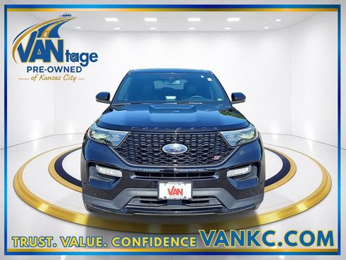 Used 2021 Ford Explorer ST w/ Equipment Group 401A AWD/4WD image 2