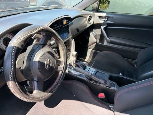 Used 2014 Scion FR-S RWD image 6