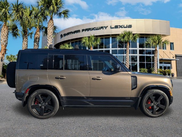 Used 2022 Land Rover Defender 110 X AWD/4WD image 4