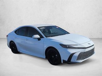 Used 2025 Toyota Camry SE w/ Convenience Package video 3