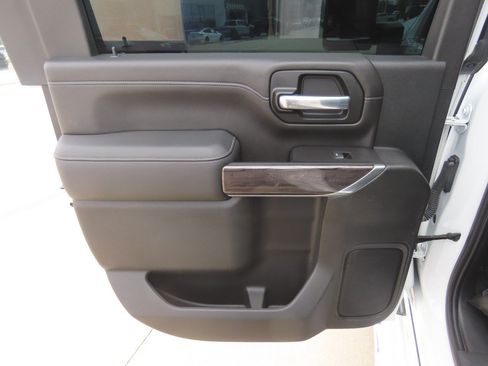 Used 2021 Chevrolet Silverado 3500 LTZ w/ LTZ Plus Package AWD/4WD image 19