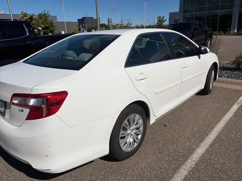 Used 2012 Toyota Camry LE FWD image 10