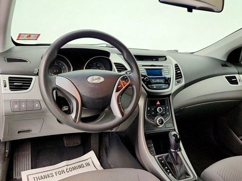 Used 2016 Hyundai Elantra SE image 12