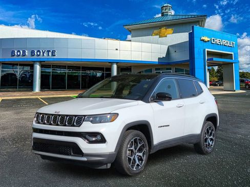 Used 2025 Jeep Compass Limited AWD/4WD image 8