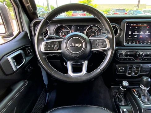 Used 2022 Jeep Wrangler Unlimited Sahara AWD/4WD image 6