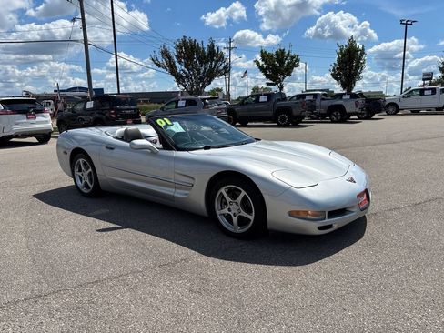 Used 2001 Chevrolet Corvette Convertible w/ Preferred Equipment Group2 RWD image 34