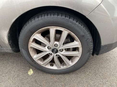 Used 2019 Kia Soul + w/ Primo Package image 2