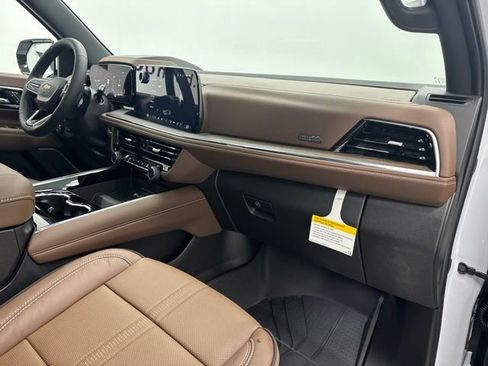 New 2026 Chevrolet Tahoe High Country w/ Sun And Tow Package AWD/4WD image 33