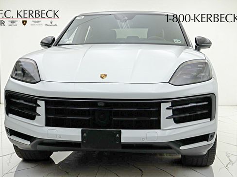 Used 2024 Porsche Cayenne Coupe AWD/4WD image 20