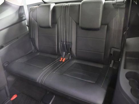 Used 2023 Volkswagen Atlas SEL R-Line image 9