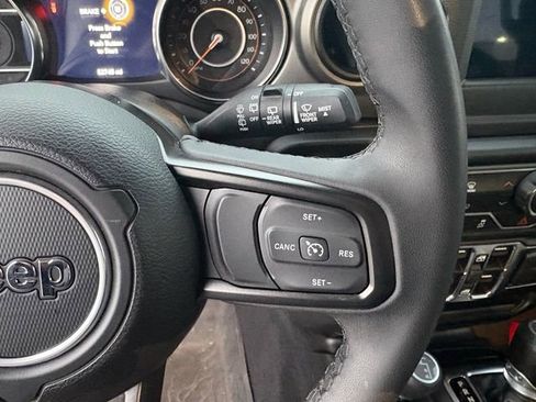 Used 2023 Jeep Wrangler Willys image 11