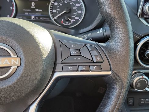 Used 2024 Nissan Sentra SV image 6