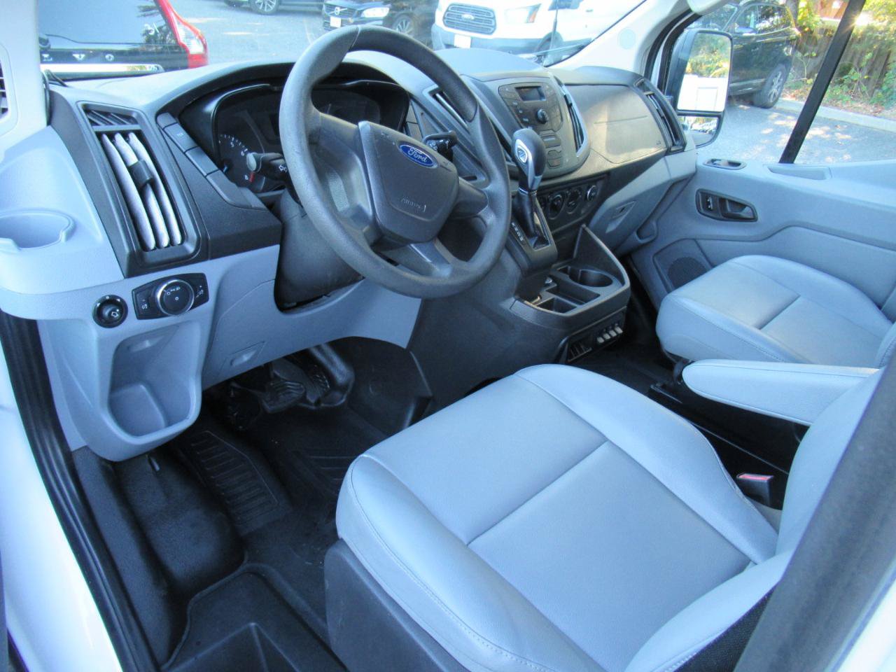 Used 2018 Ford Transit 150 130 Low Roof RWD image 9