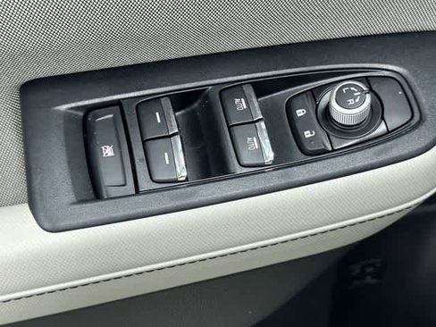 Used 2025 Subaru Forester Premium AWD/4WD image 20