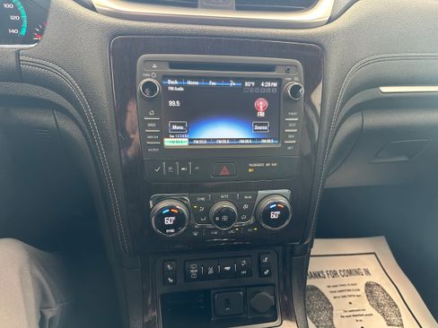 Used 2017 Chevrolet Traverse LT w/ Graphite Special Edition AWD/4WD image 18