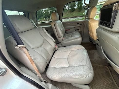 Used 2006 Cadillac Escalade AWD image 12
