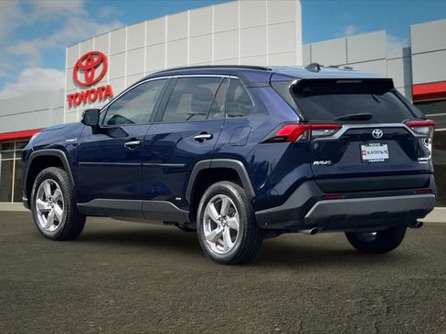 Certified 2020 Toyota RAV4 Limited AWD/4WD image 5