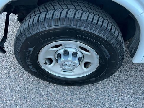 Used 2015 Chevrolet Express 3500 w/ Cold Climate Package image 9