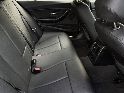 Used 2018 BMW 320i xDrive Sedan AWD/4WD image 34