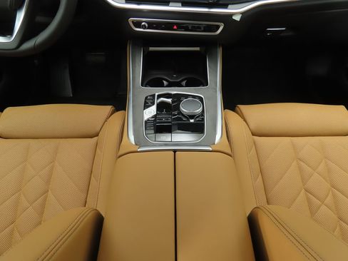 Certified 2025 BMW X5 sDrive40i w/ Parking Assistance Package image 16