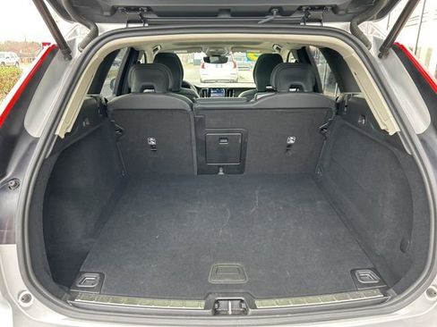 Certified 2025 Volvo XC60 B5 Plus AWD/4WD image 11