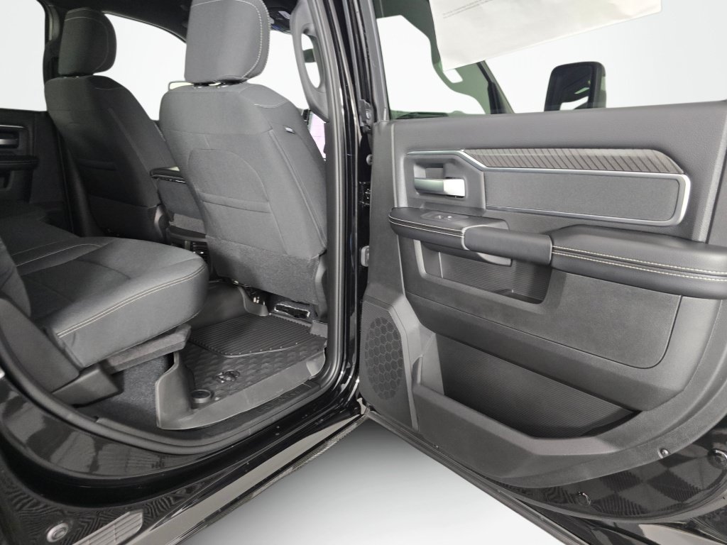 New 2026 RAM 2500 Big Horn AWD/4WD image 37