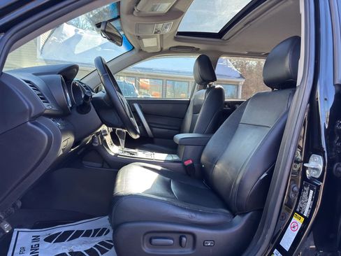 Used 2013 Toyota Highlander Plus image 20