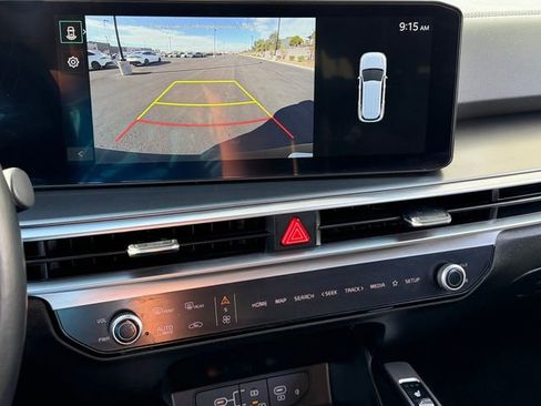 Used 2024 Kia Sorento S image 19