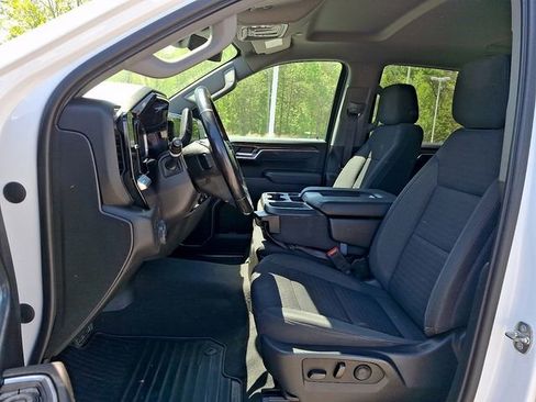 Used 2022 Chevrolet Silverado 1500 LT image 13