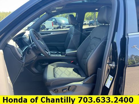 Used 2024 Volkswagen Atlas Cross Sport SE AWD/4WD image 21