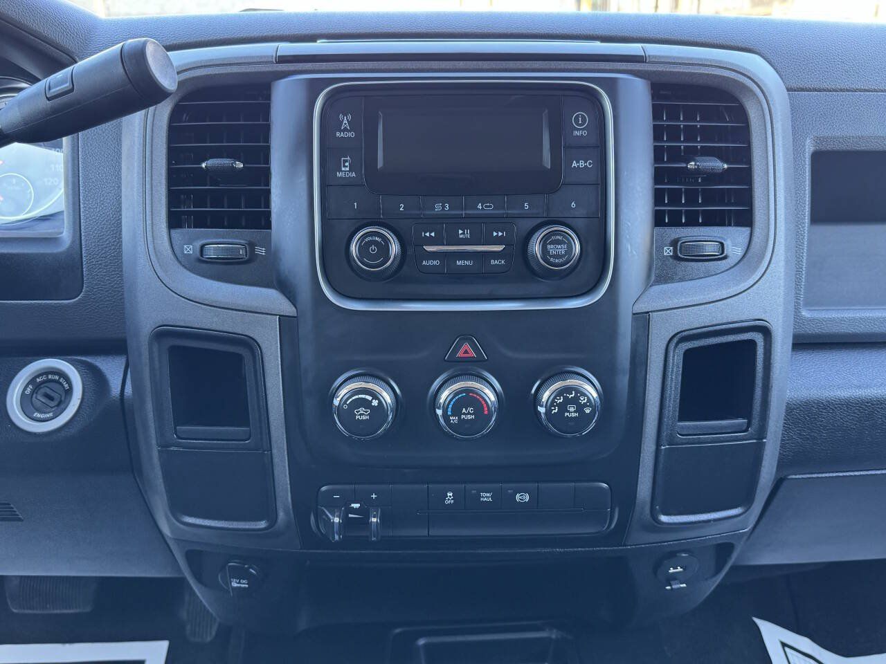 Used 2018 RAM 2500 Tradesman w/ Chrome Appearance Group AWD/4WD image 16