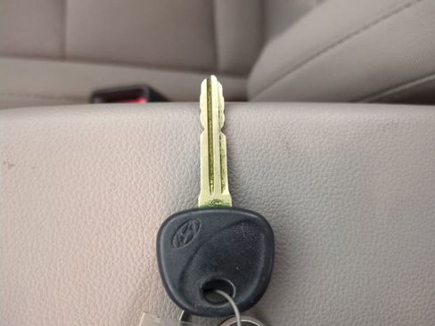 Used 2017 Hyundai Elantra SE image 31