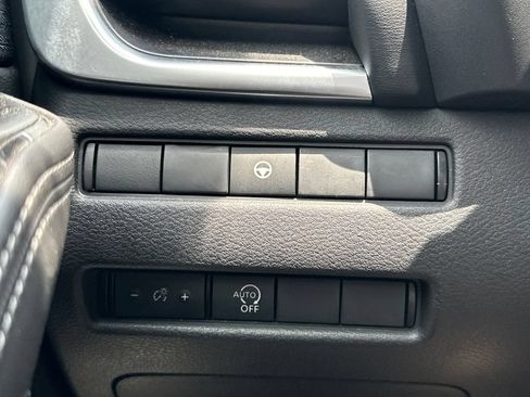 Used 2023 Nissan Rogue SV AWD/4WD image 41