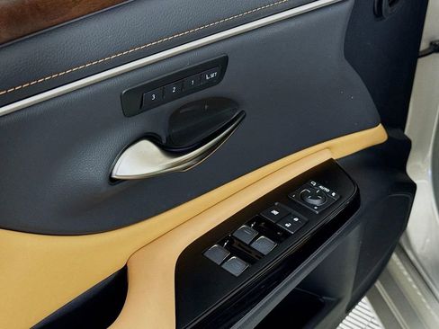 New 2025 Lexus ES 350 w/ Premium Package image 20