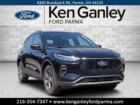 New 2026 Ford Escape ST-Line w/ Cold Weather Package AWD/4WD image 3