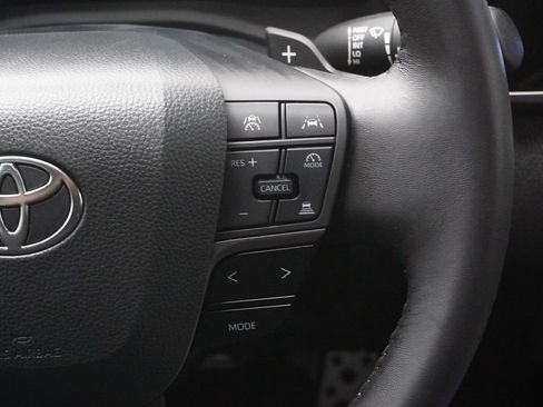 Used 2025 Toyota Camry XSE FWD image 22