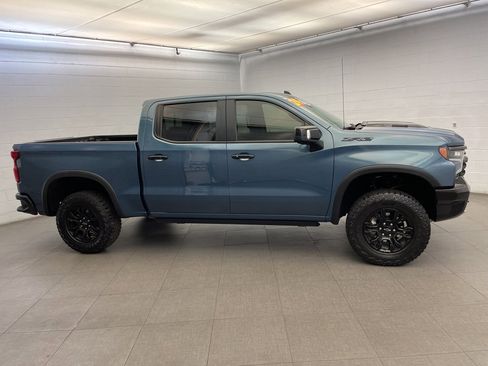 Used 2024 Chevrolet Silverado 1500 ZR2 w/ Technology Package image 3